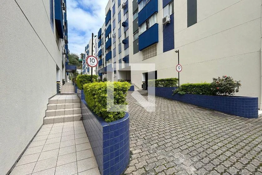 3-bedroom apartment in a building with a gym — photo 22