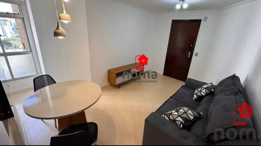 One-bedroom apartment with wood or laminate floors — photo 5
