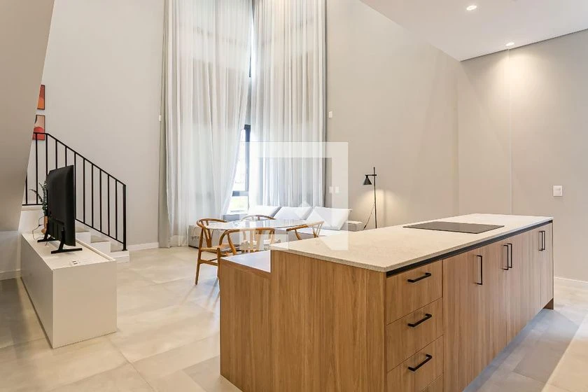 Furnished 1-bedroom apartment with open-plan kitchen — photo 5