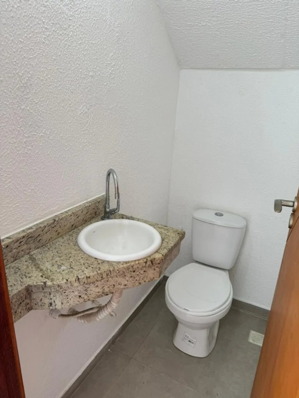 Duplex house with 2 suites and pets allowed — photo 13
