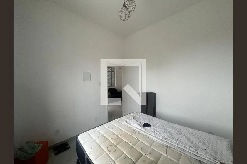 80 m² house with a walk-in closet and a home office — photo 13
