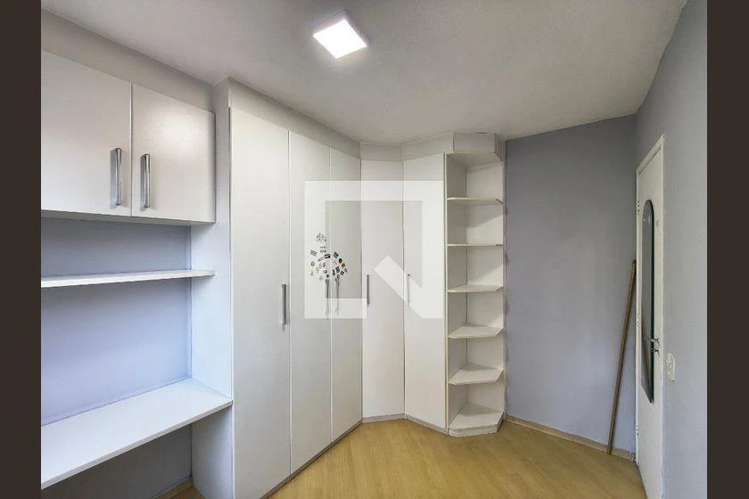 2-bedroom apartment with wood or laminate floors — photo 22