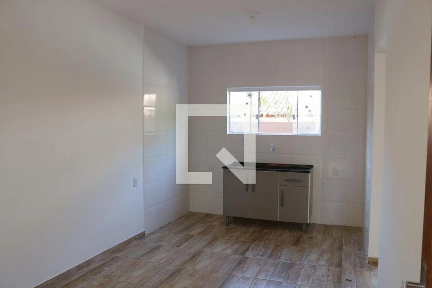 Casa para alugar de 1 quarto com 44 m² e varanda