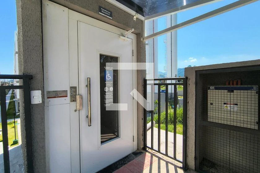 Unfurnished 2-bedroom apartment with 41 m² and parking — photo 25