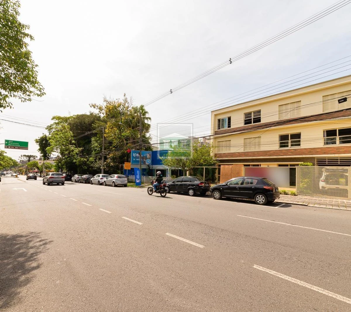 3-bedroom apartment with a washing machine in Curitiba — photo 40