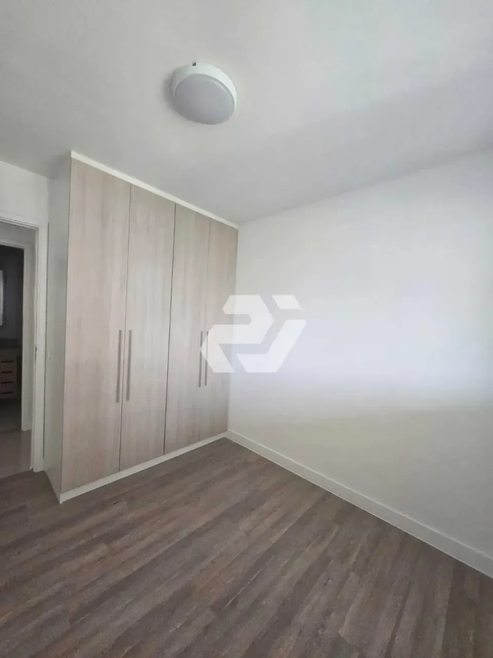 Unfurnished 2-bedroom apartment with 3 bathrooms and balcony — photo 14