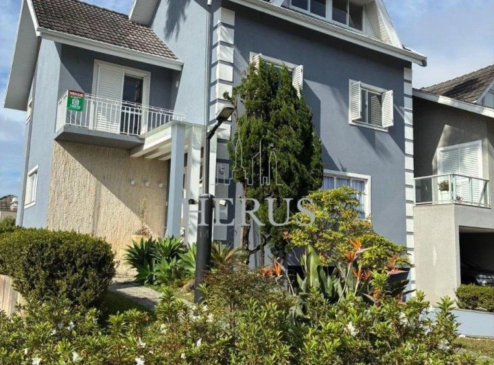 House with 325 m² and 4 bedrooms with 3 en-suites — photo 2