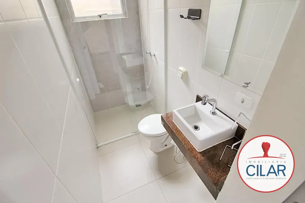2-bedroom apartment with wood or laminate floors in Curitiba — photo 5