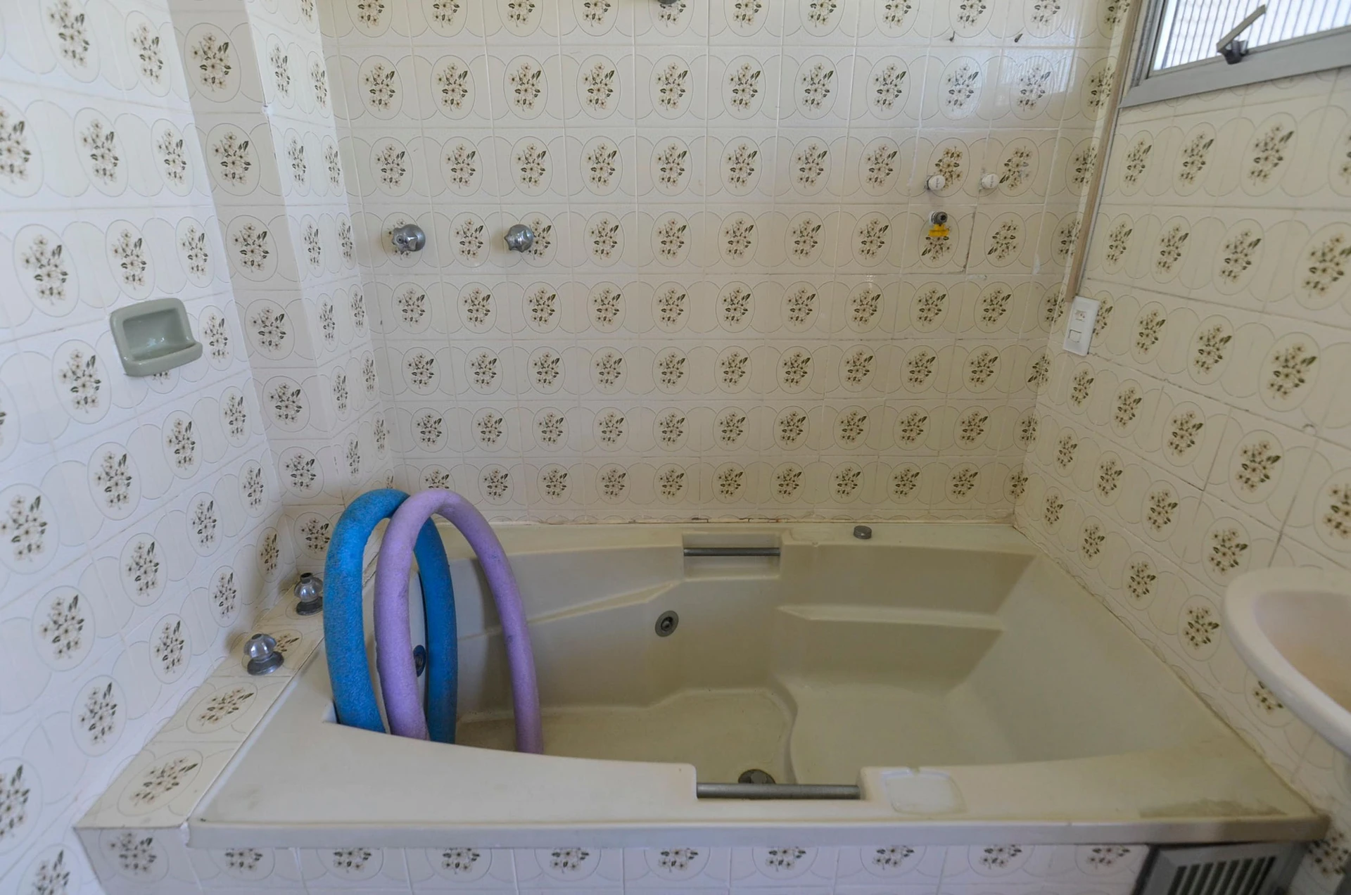 Unfurnished apartment with 3 bedrooms and 2 parking spots — photo 54