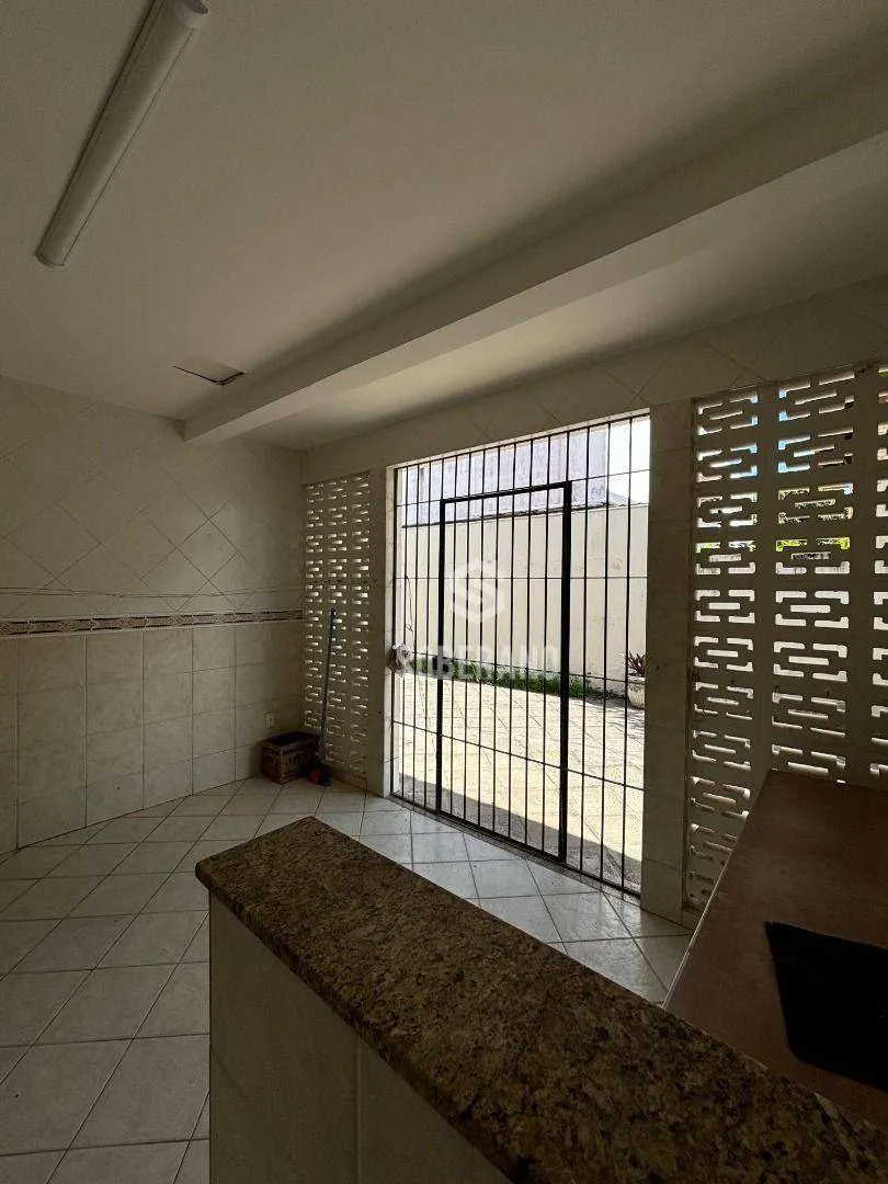 House with 6 bedrooms and 720 m² plus 4 parking — photo 29
