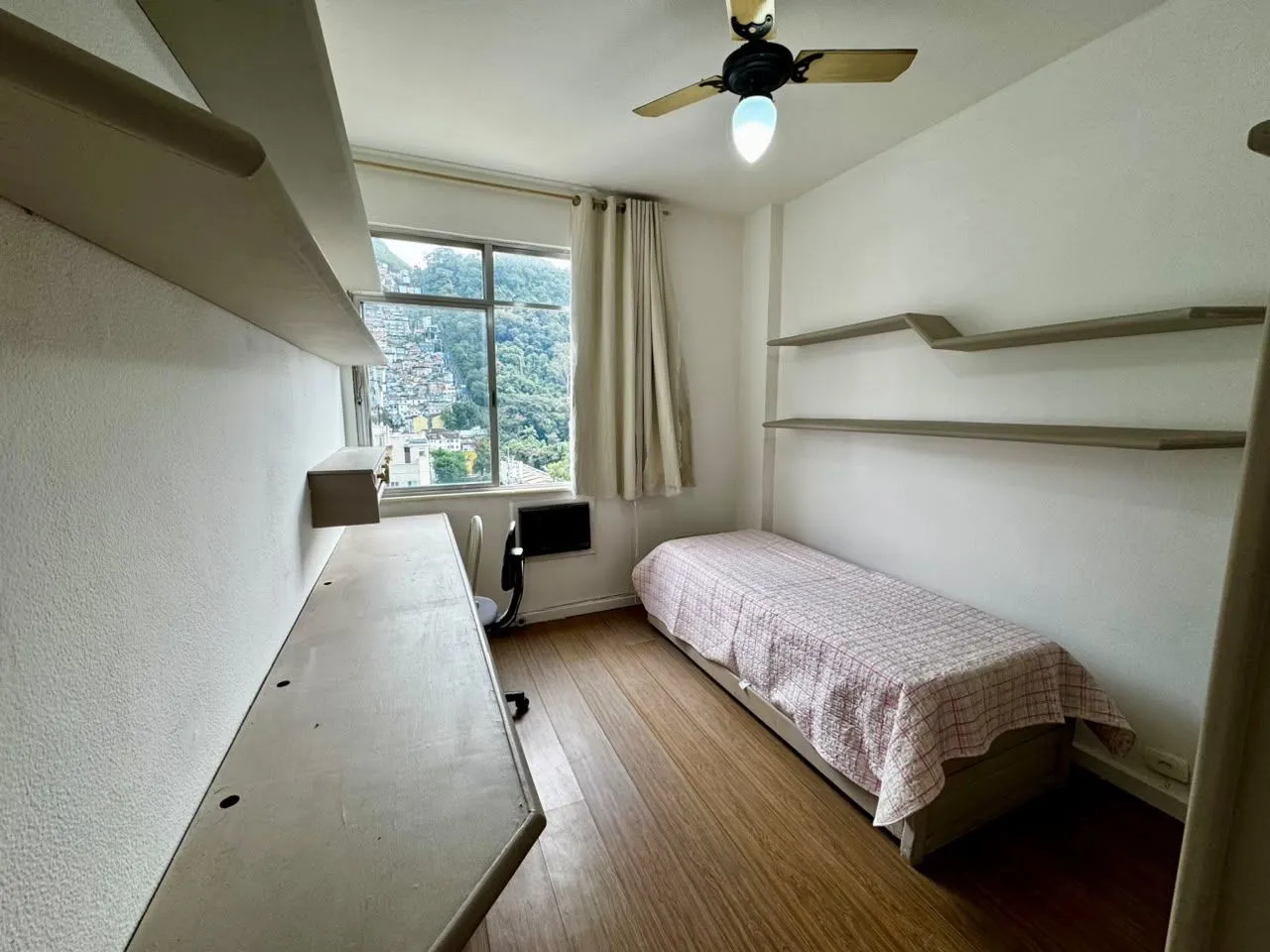 Furnished apartment, 83 m², with a mountain view — photo 4