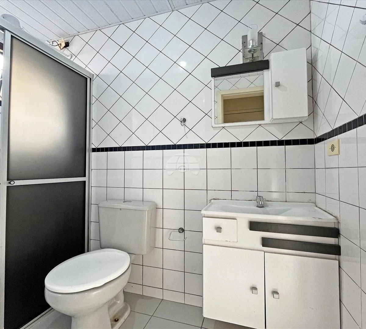 Balcony with a grill in a 3-bedroom apartment, 73 m² — photo 14