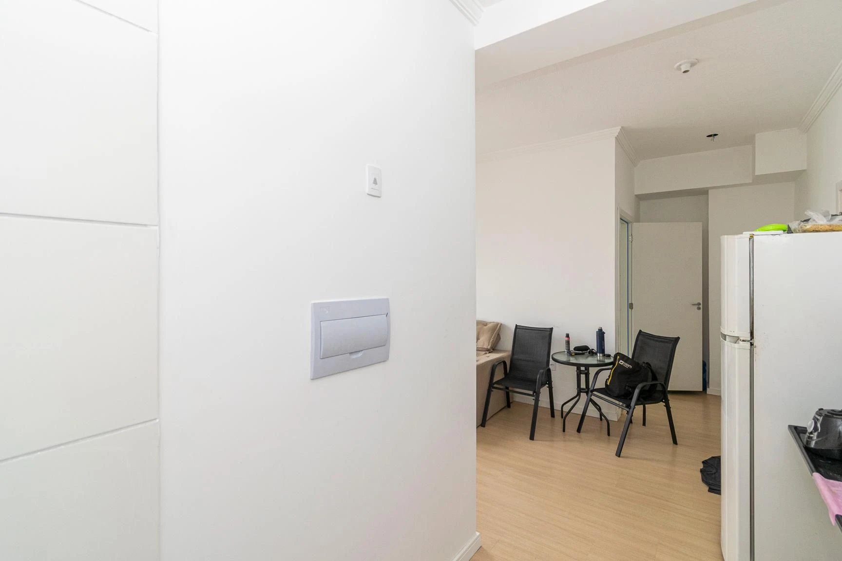 One-bedroom apartment with a washing machine — photo 28