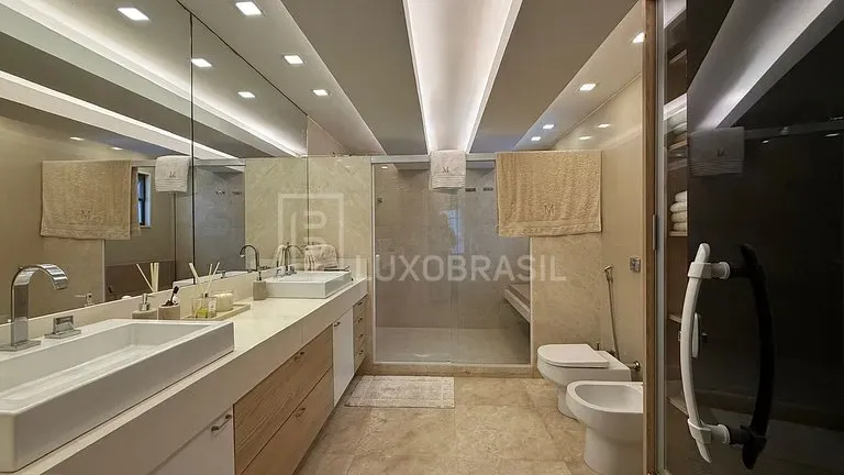 Furnished 2-bedroom apartment with balcony and BBQ grill — photo 19
