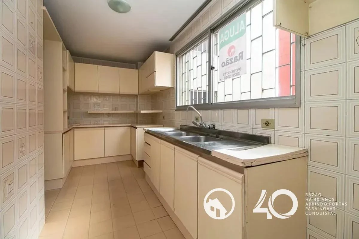 Apartment, 104 m², with wood or laminate floors — photo 23