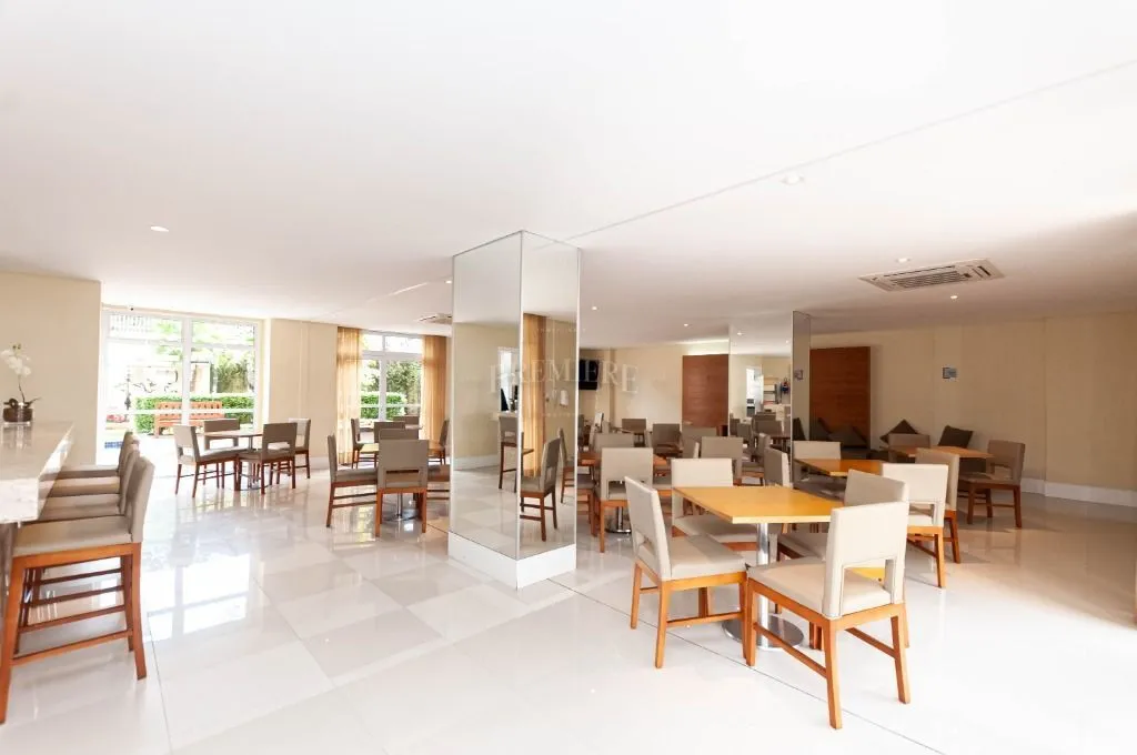 Furnished 158 m² apartment with 3 bedrooms and 5 bathrooms — photo 60
