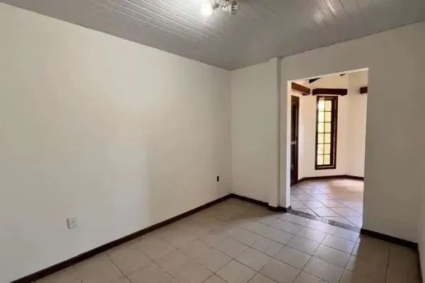 Furnished house with 3 bedrooms and 360 m² — photo 21