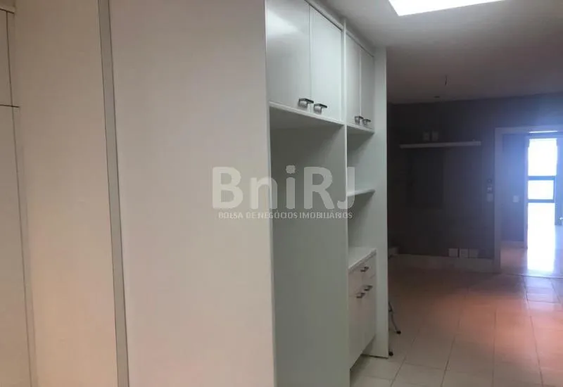 Furnished apartment with 4 bedrooms and a gas stove — photo 2