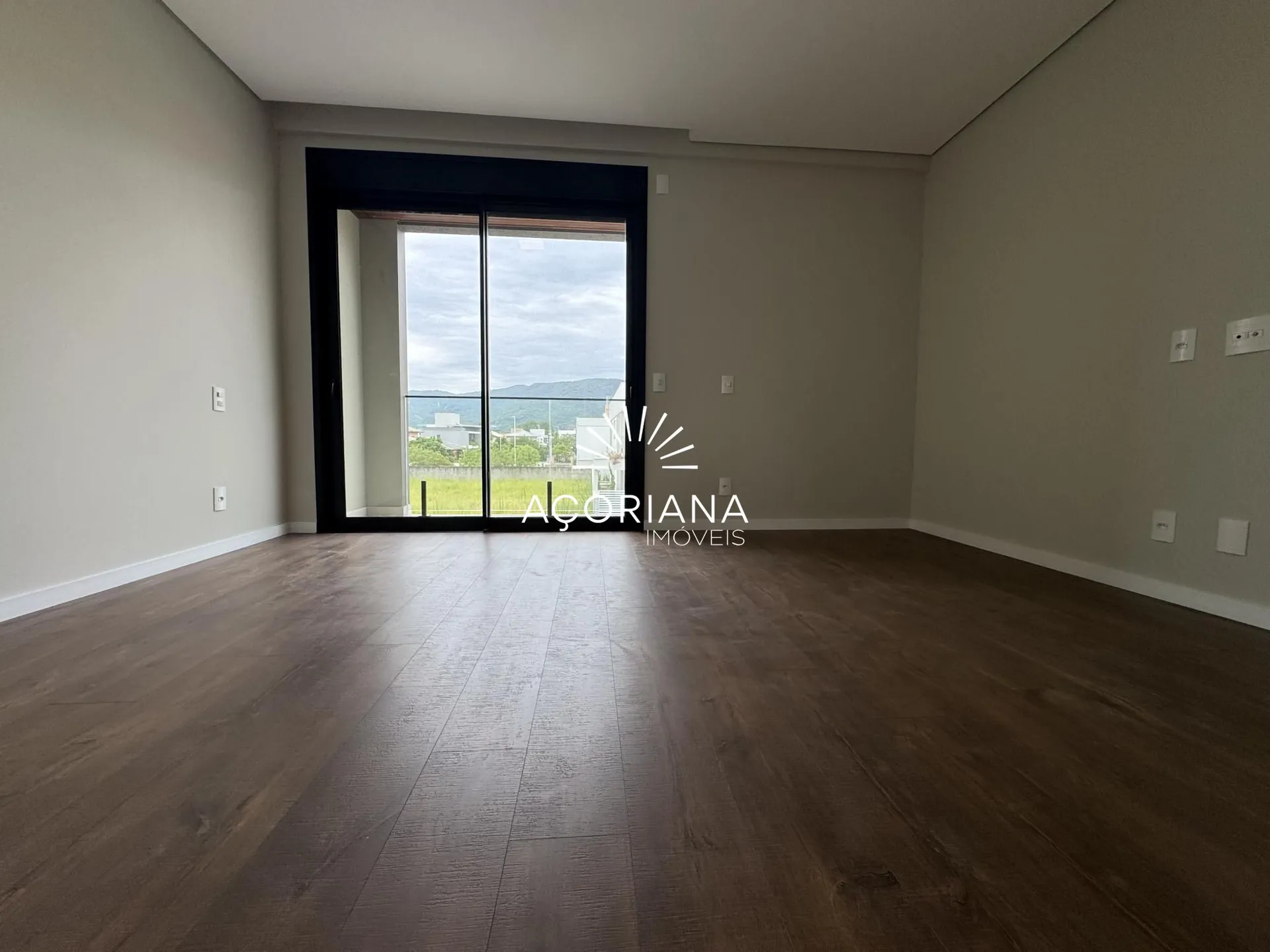 Дом с приватным садом, 270 м² и 3 спальни — photo 16