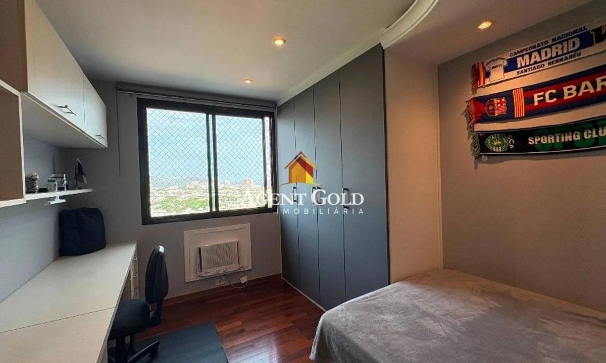 4-bedroom apartment in a building with a sauna — photo 12