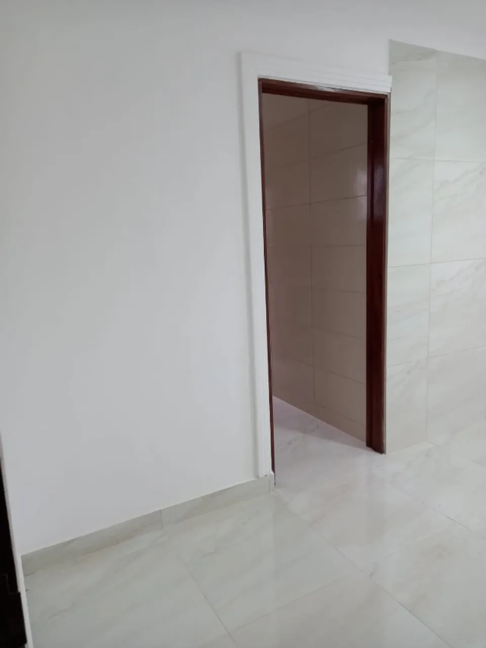 3-bedroom apartment in a building with a pool — photo 11