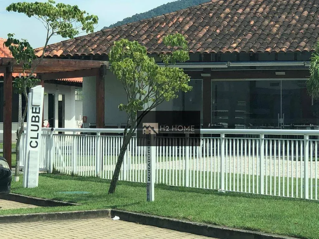 Garden in a 4-bedroom house, 290 m² — photo 36
