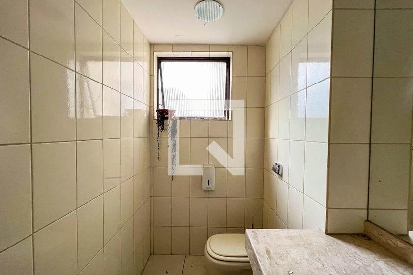 Apartment with 8 bedrooms, 3 bathrooms and 350 m² — photo 31