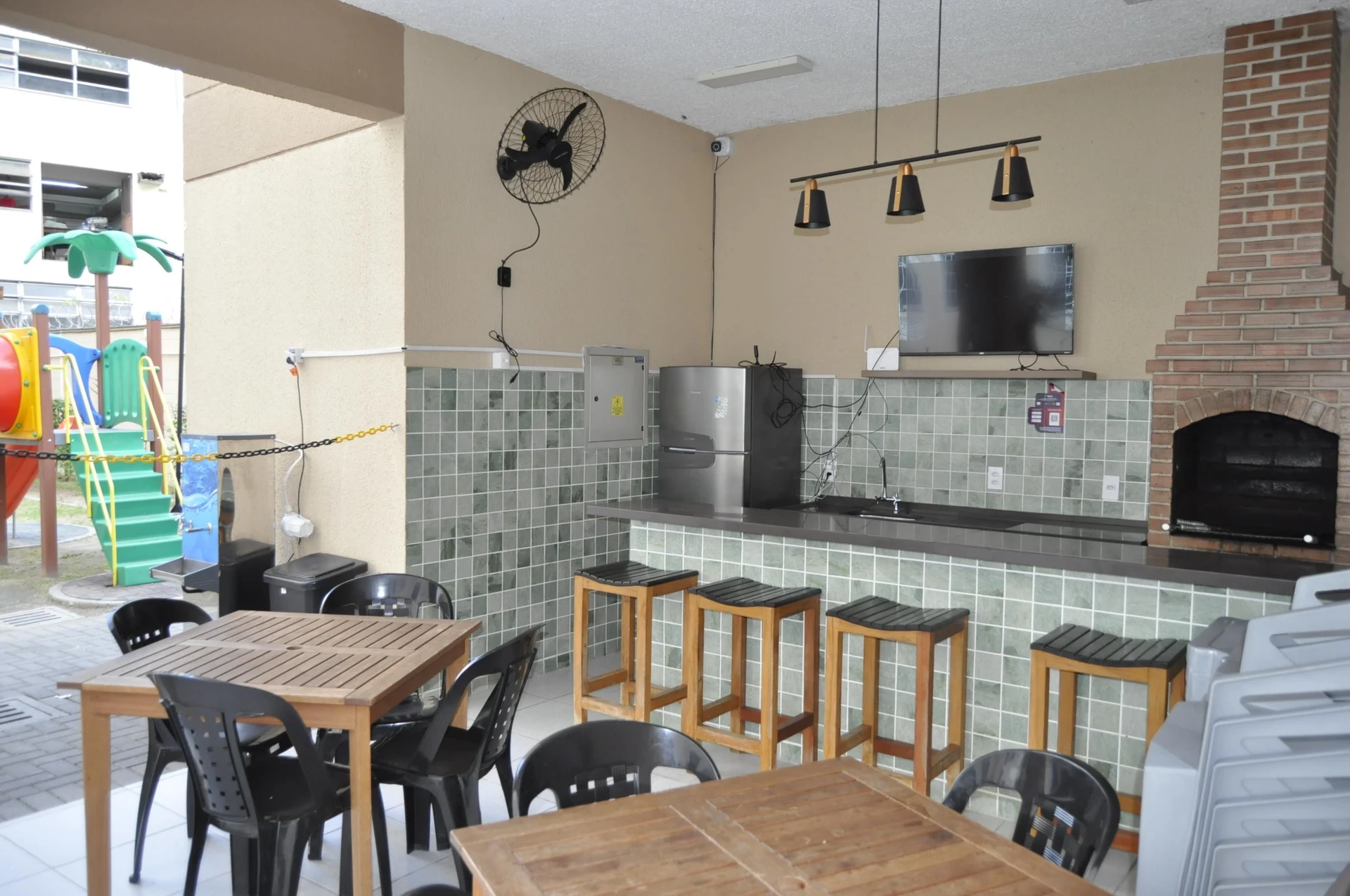 Вид на горы и 1 спальня: квартира 42 м² — photo 9
