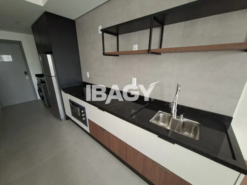 Furnished studio with a glass-enclosed balcony — photo 50