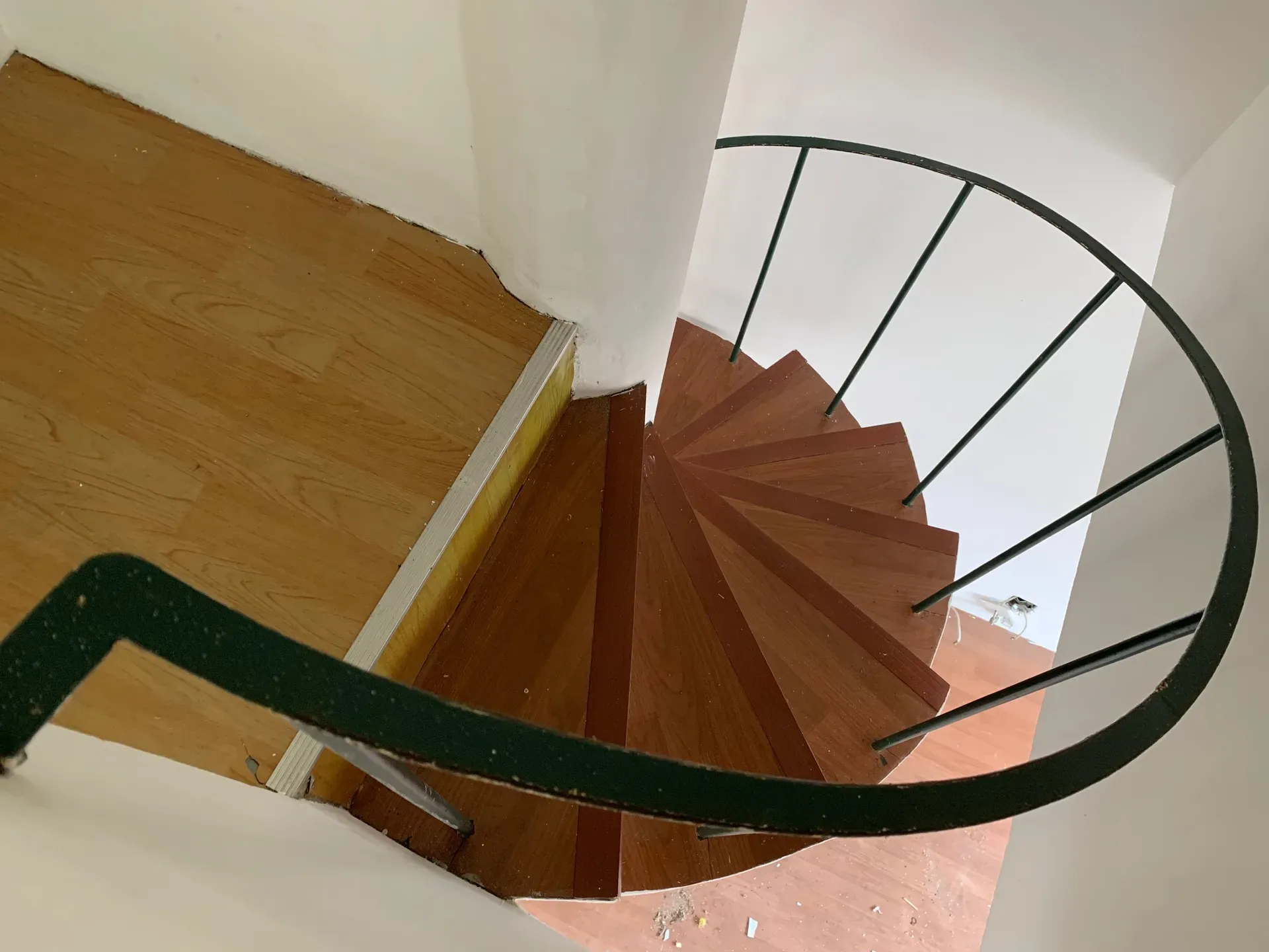 House, 85 m², with wood or laminate floors — photo 8