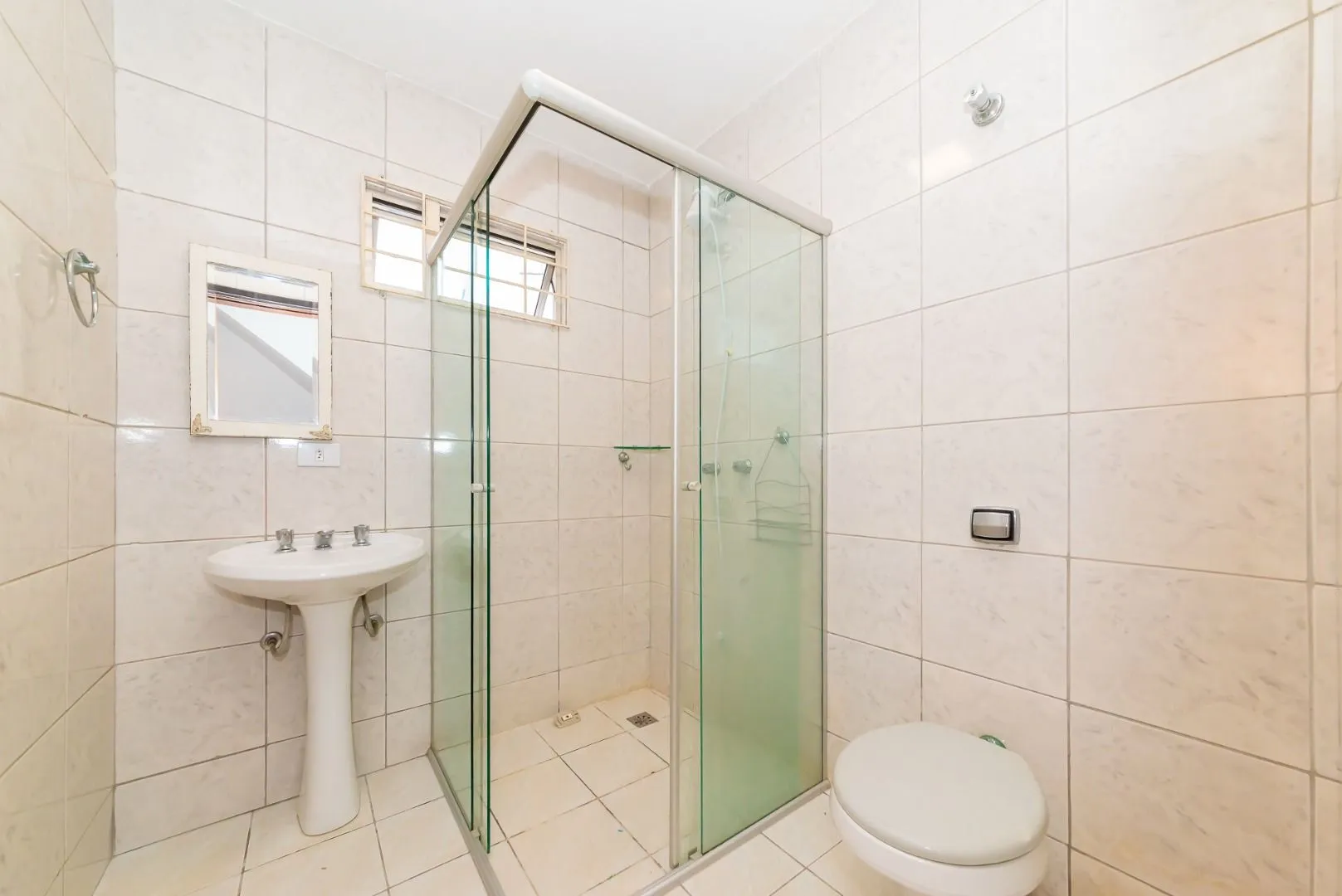 House, 170 m², with a jacuzzi — photo 27