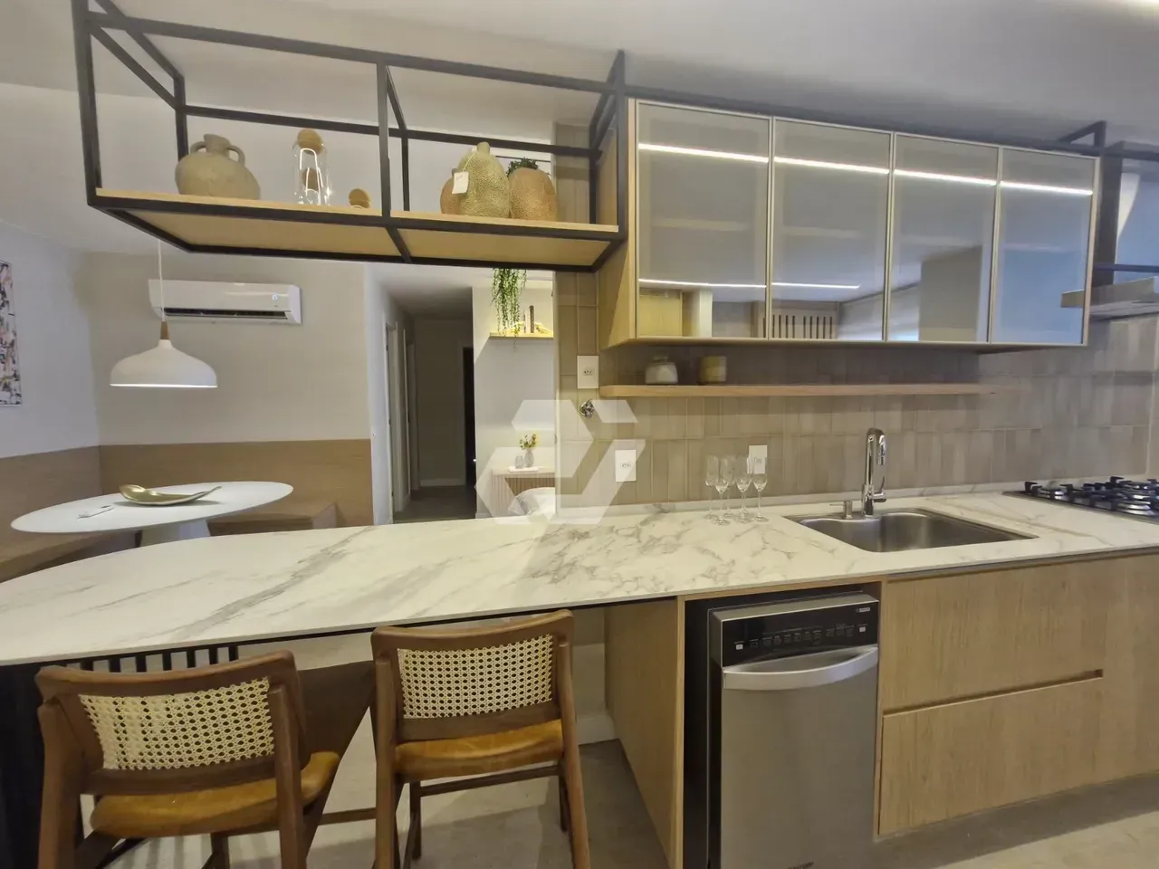 Apartamento mobiliado de 3 quartos com cozinha integrada — photo 26