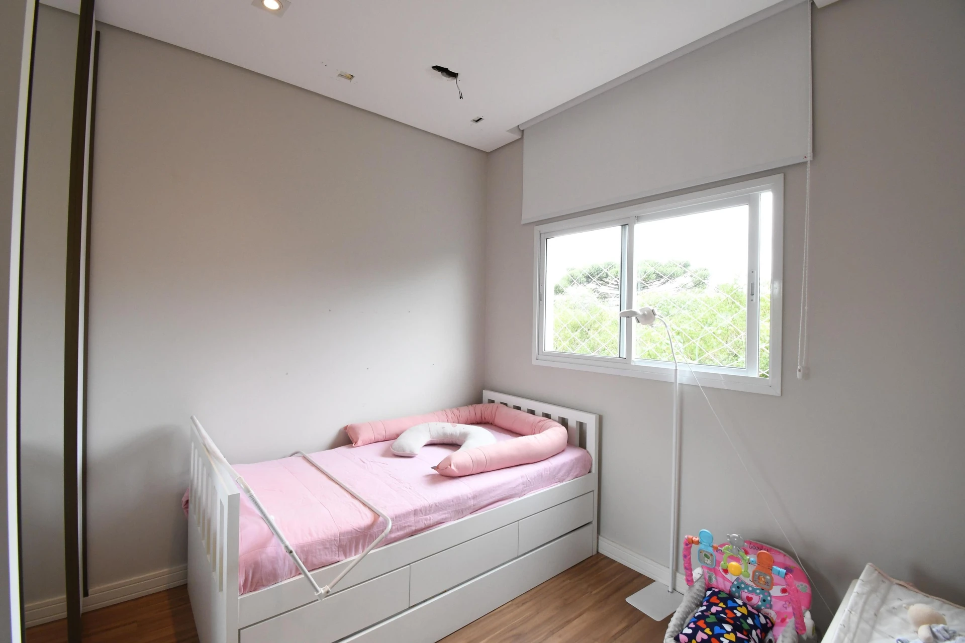 4-bedroom apartment with a dishwasher in Curitiba — photo 21