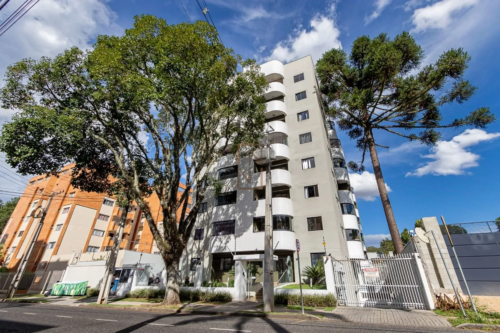 Пральна машина та 2 спальні: квартира 52 м² — photo 27