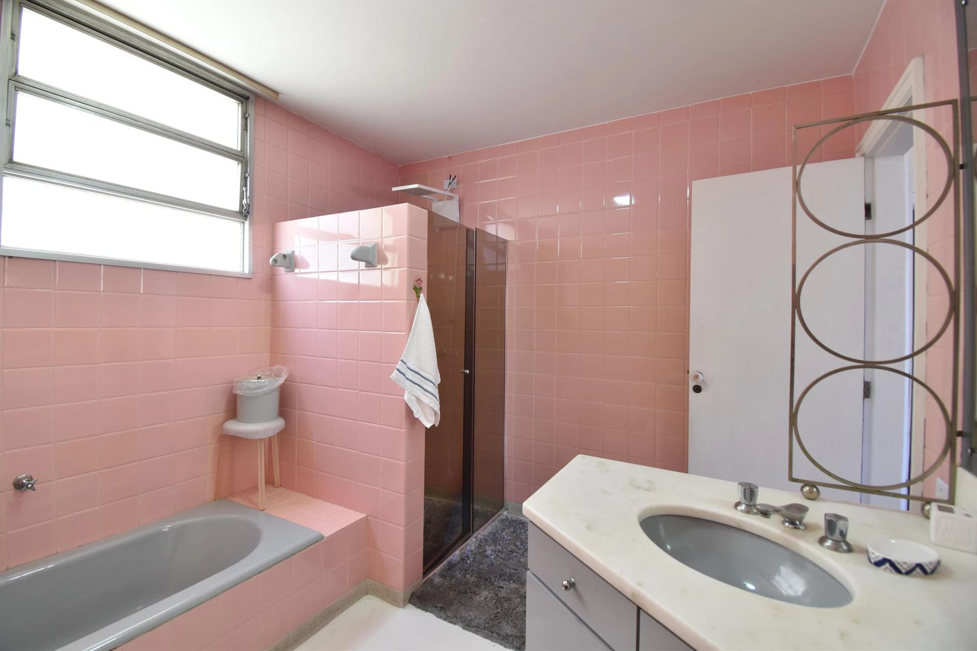 Bañera y 3 dormitorios: departamento de 219 m² — photo 33