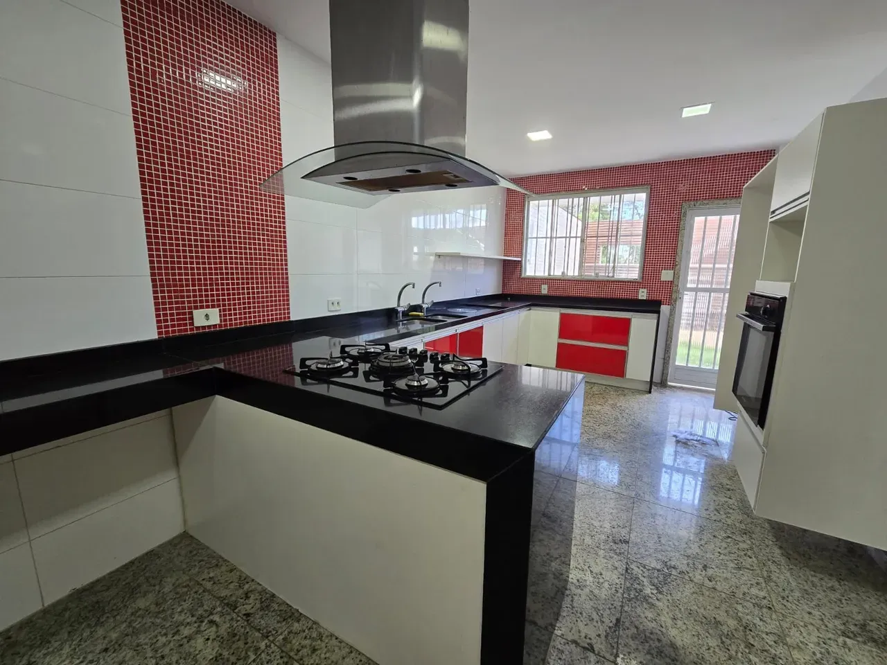Casa para aluguel com 300 m², 5 quartos e cozinha a gás — photo 14