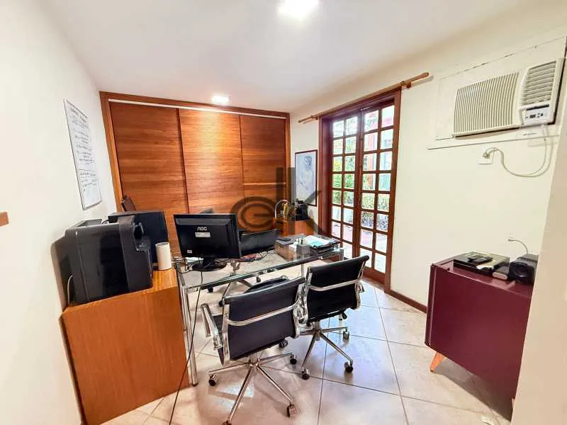 Casa com 5 dormitórios e pet permitido — photo 23