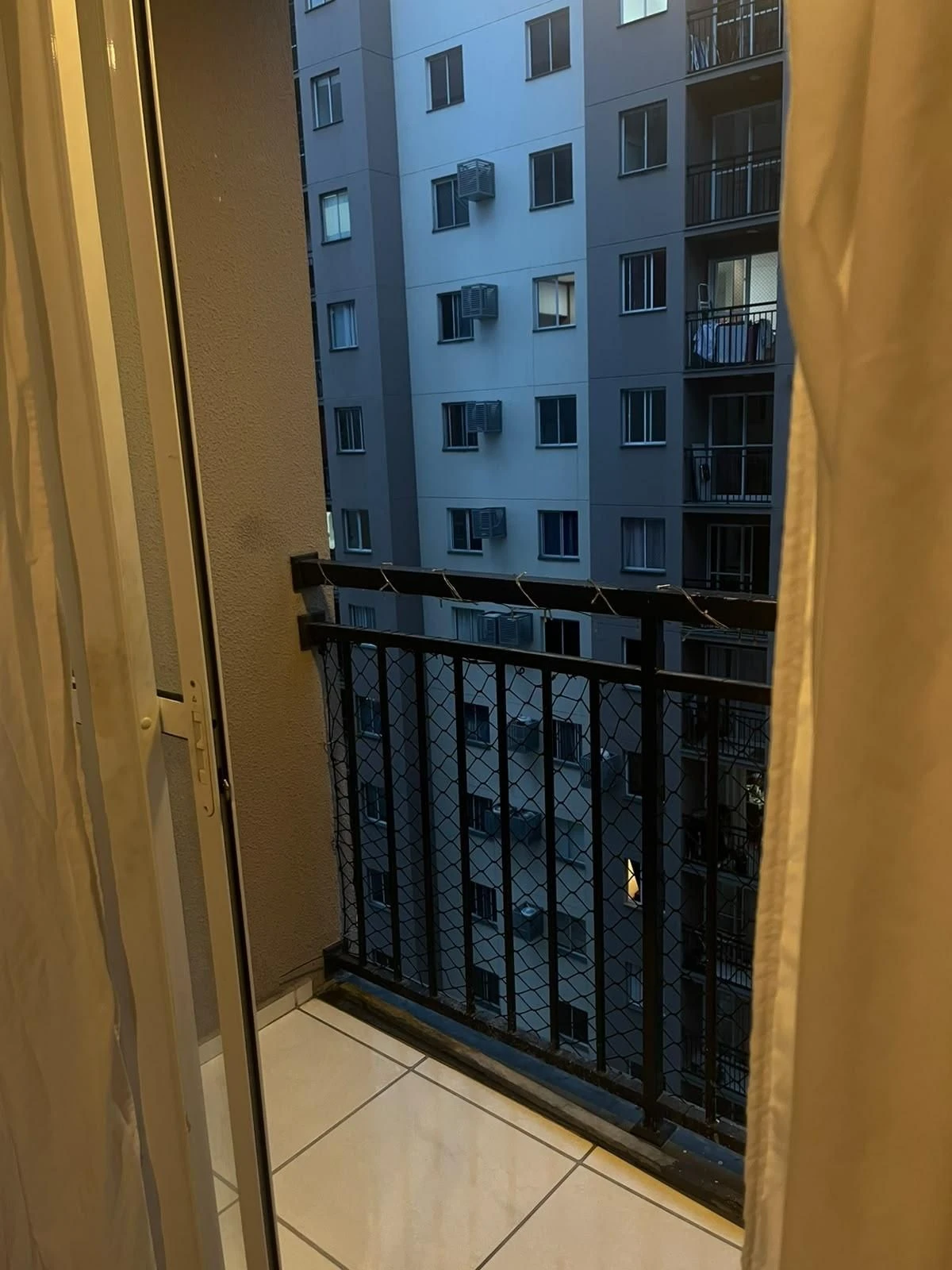 2-bedroom apartment in a building with a gym — photo 12