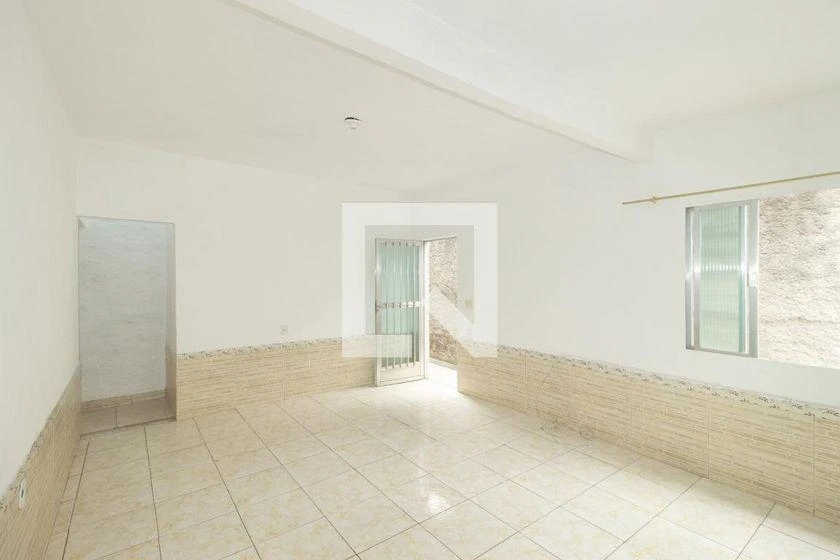 2-bedroom house, 1 with its own bathroom, 80 m²