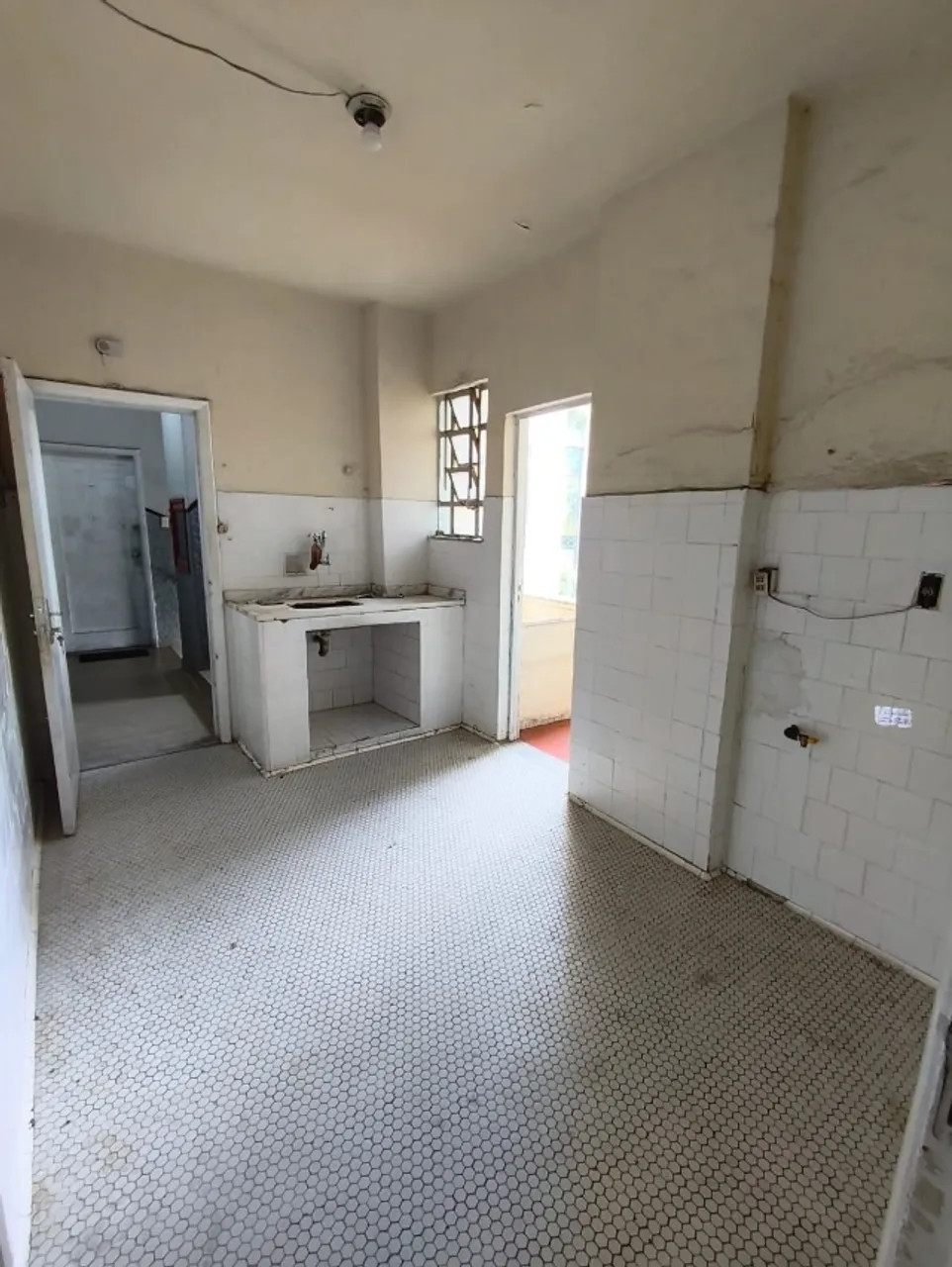 Apartment, 116 m², with wood or laminate floors — photo 2