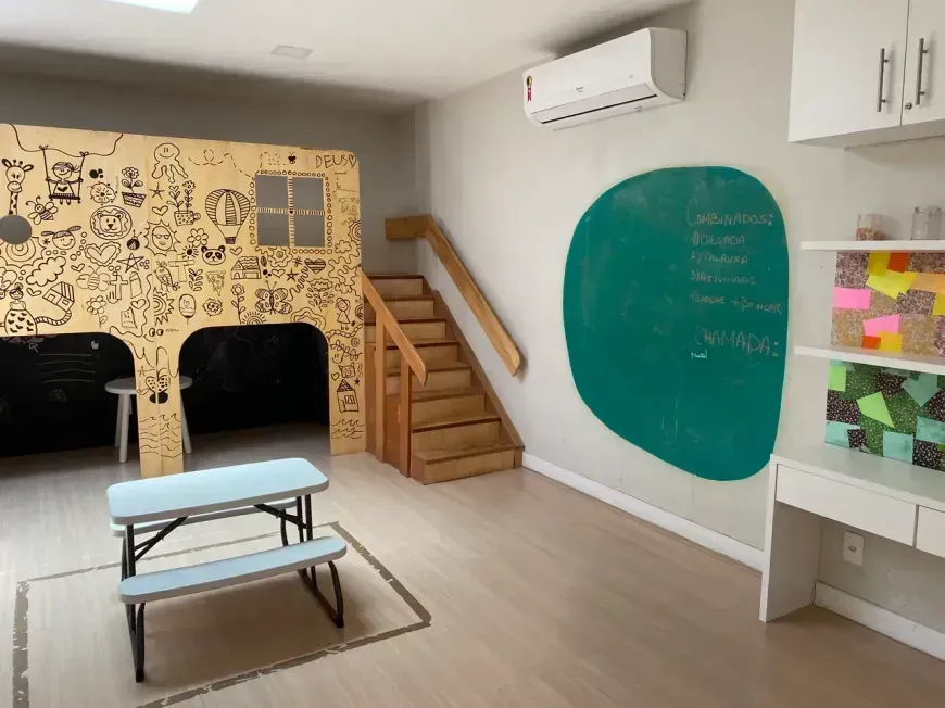Unfurnished house with 8 bedrooms and a private BBQ — photo 11
