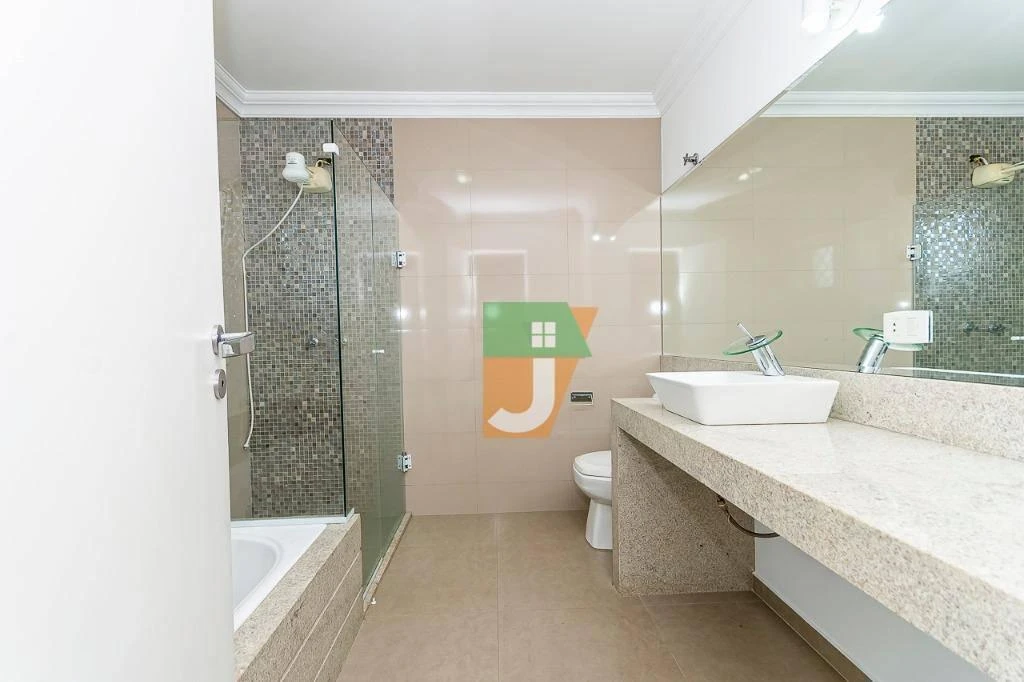 Casa de 4 quartos com banheira, Jardim das Américas — photo 3