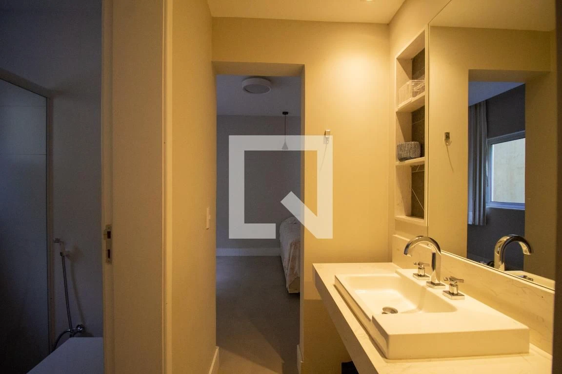 4-bedroom house with a bathtub in Rio de Janeiro — photo 68
