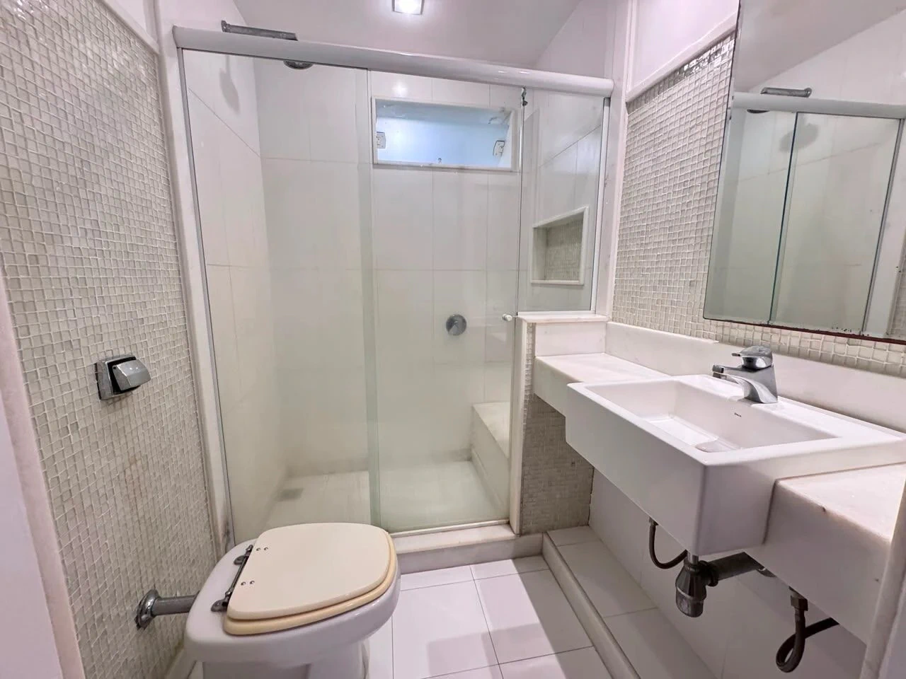 Apartamento amueblado de 4 dormitorios con 3 suites y 200 m² — photo 25