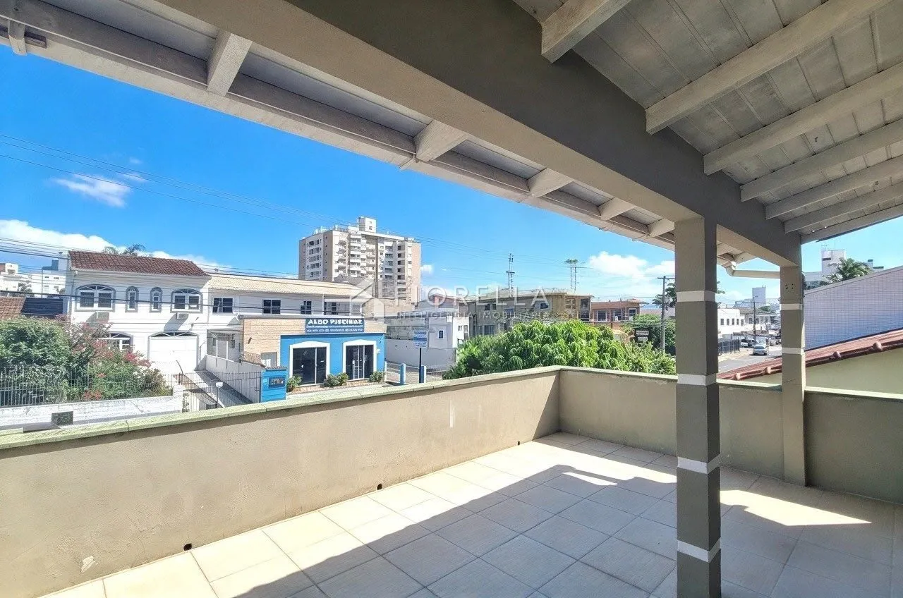 3-bedroom house with a grill on the balcony in Florianópolis — photo 20