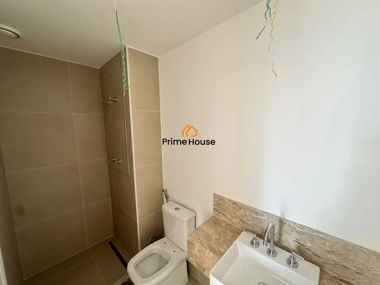 3-bedroom apartment with 3 bathrooms and a balcony — photo 6