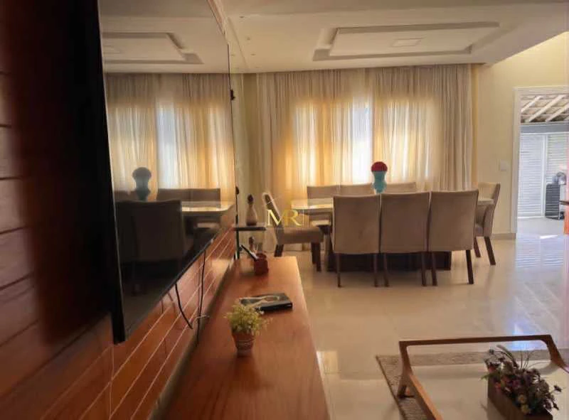 Triplex house for rent with 4 bedrooms and 4 bathrooms — photo 10