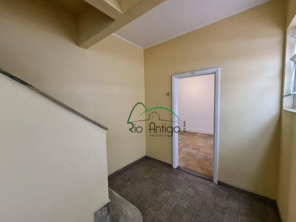 Home office in a 3-bedroom apartment, 110 m² — photo 15