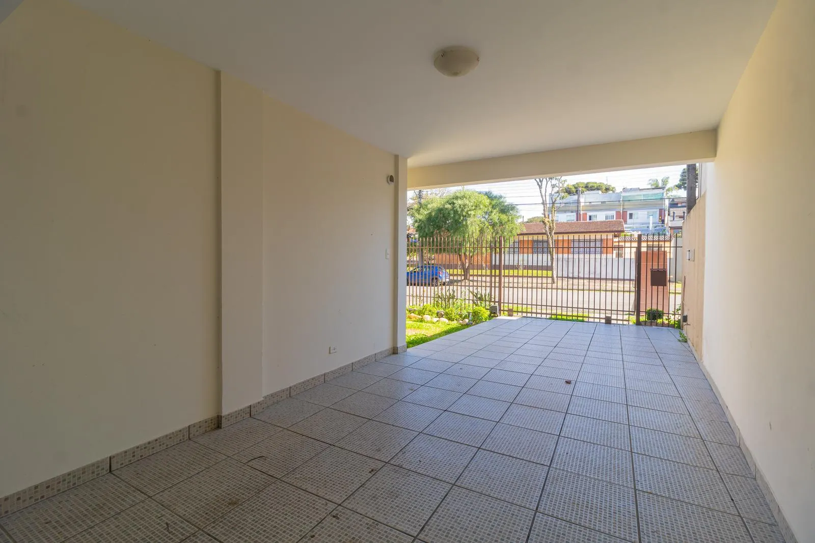 4-bedroom house with 4 bathrooms and 1 parking spot — photo 26