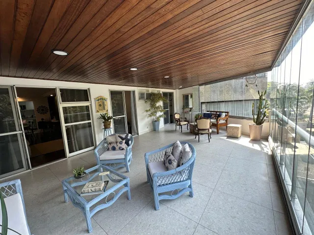 Furnished apartment, 131 m², with a glass-enclosed balcony — photo 18